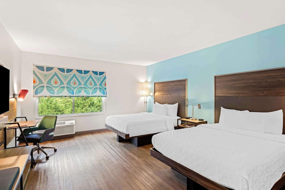 Room, 2 Queen Beds, Accessible, Bathtub (Mobility & Hearing) - Photo 1