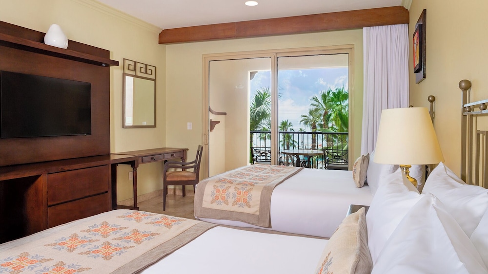 Two Bedroom Suite - Photo 4