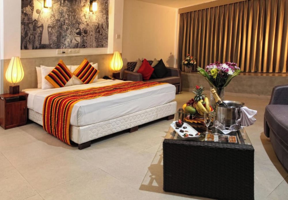 Deluxe Suite photo 2