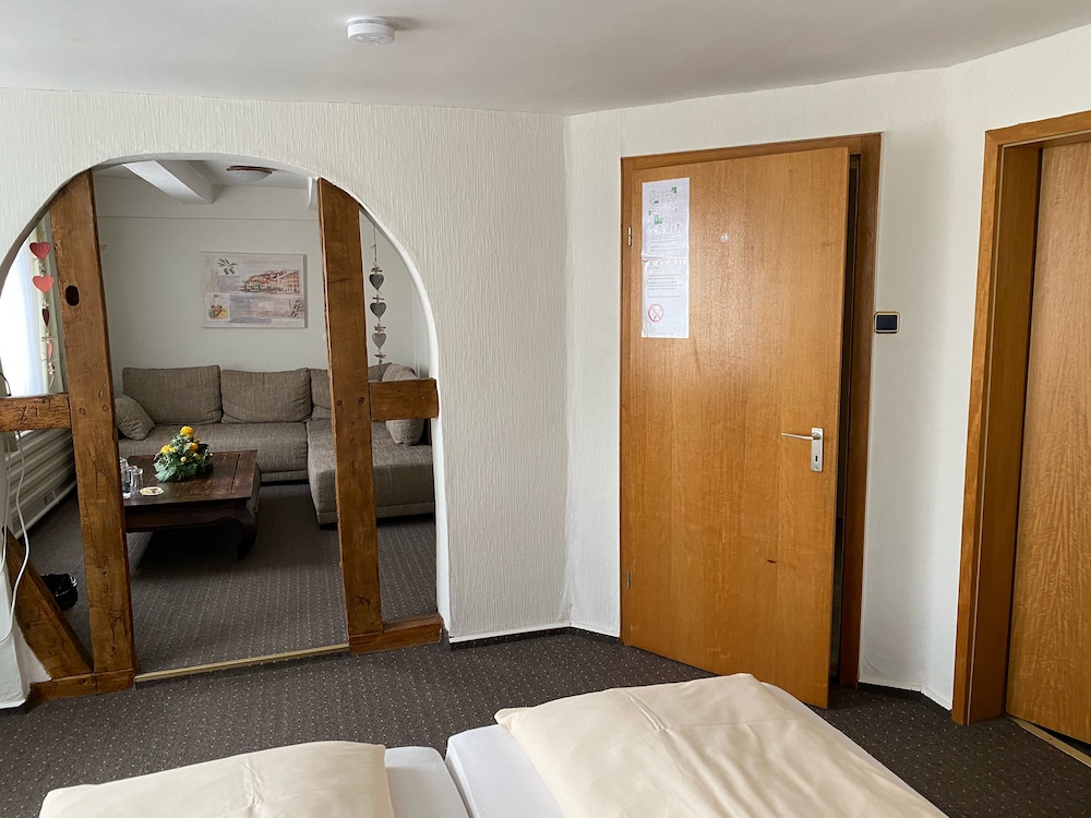 Basic Double Room photo 3