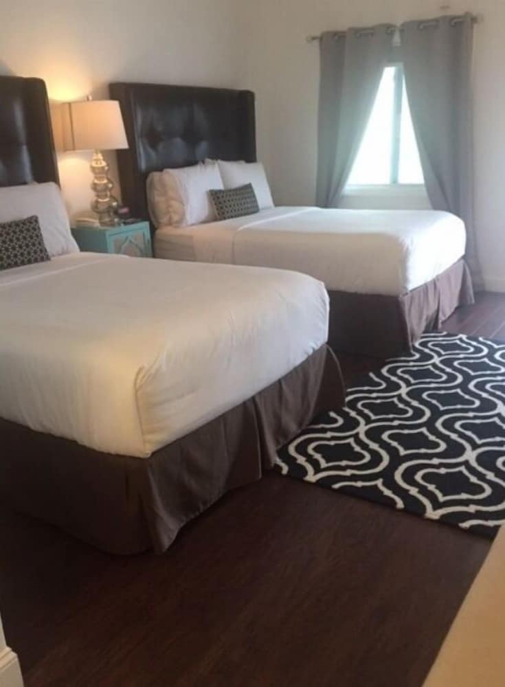Standard Room, 2 Double Beds photo 3