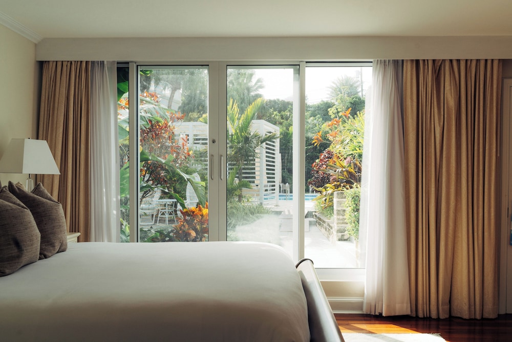 Suite - Photo 2