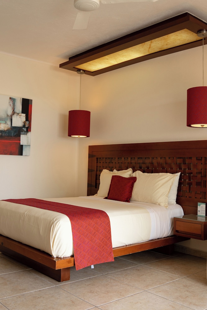 Standard Room, Balcony, Garden View