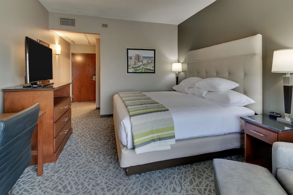 Deluxe Room, 1 King Bed (Upper Floor, Hearing Accessible) - Photo 7