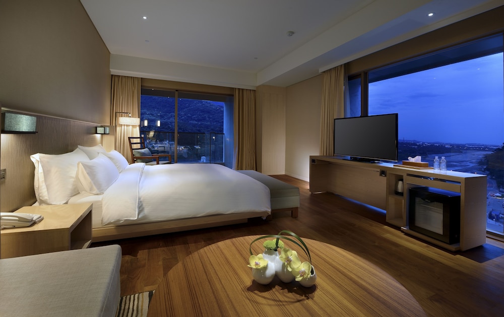 Royal Luxury Suite photo 1