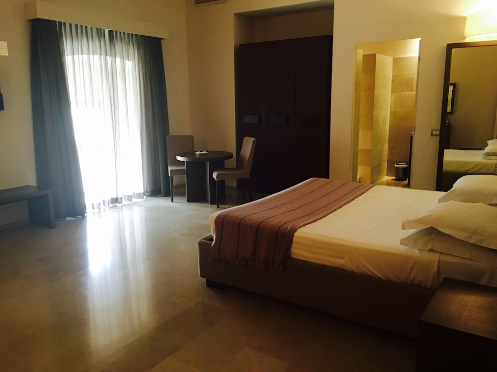 Superior Suite, Sea View - Photo 3