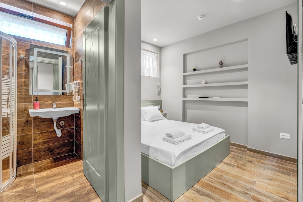 Classic Double Room, 1 Double Bed photo 2