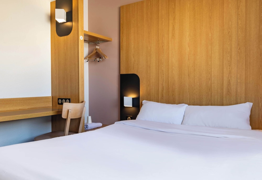 Double Room, Non Smoking - Photo 2