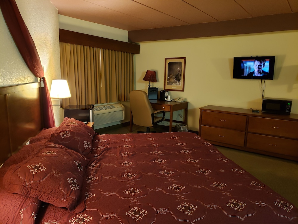 Luxury Suite, 1 King Bed, Jetted Tub