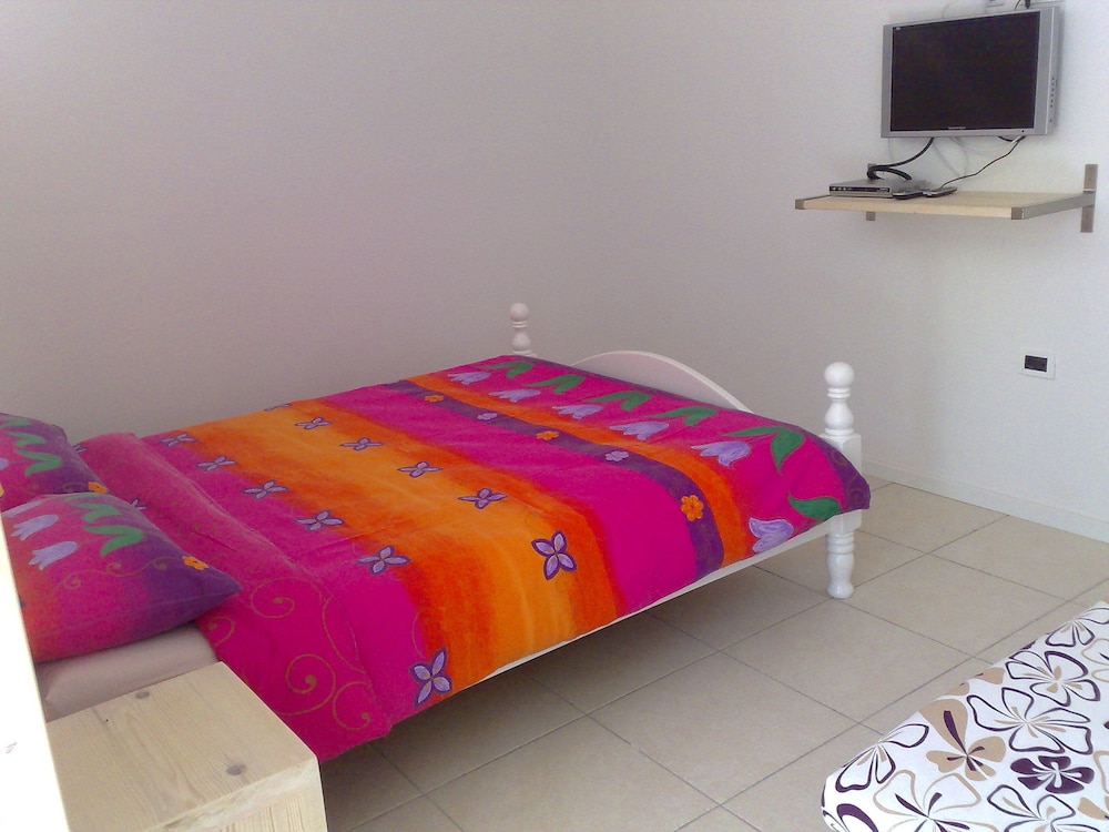 Apartment With Courtyard photo 1