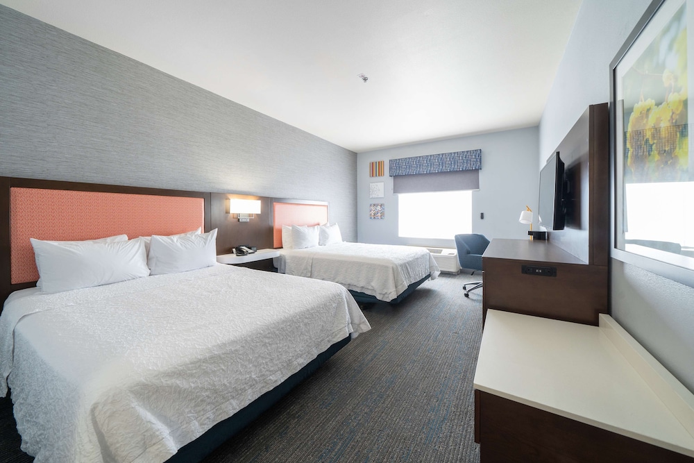 Room, 2 Queen Beds, Accessible, Non Smoking - Photo 3