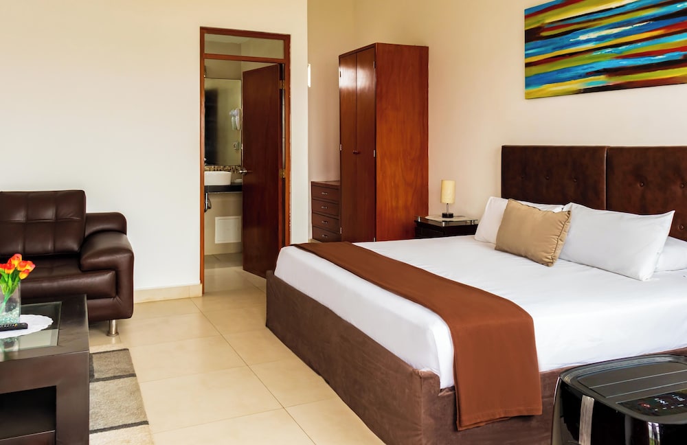 Superior Room, 1 Queen Bed photo 2