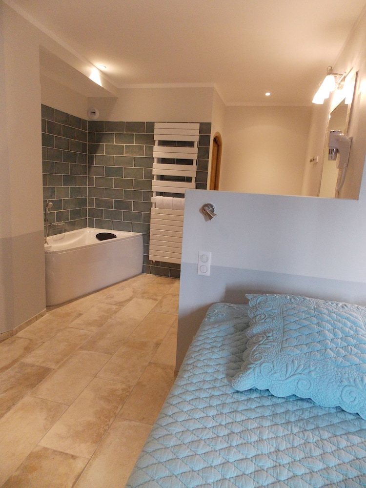 Comfort Room, Terrace photo 1