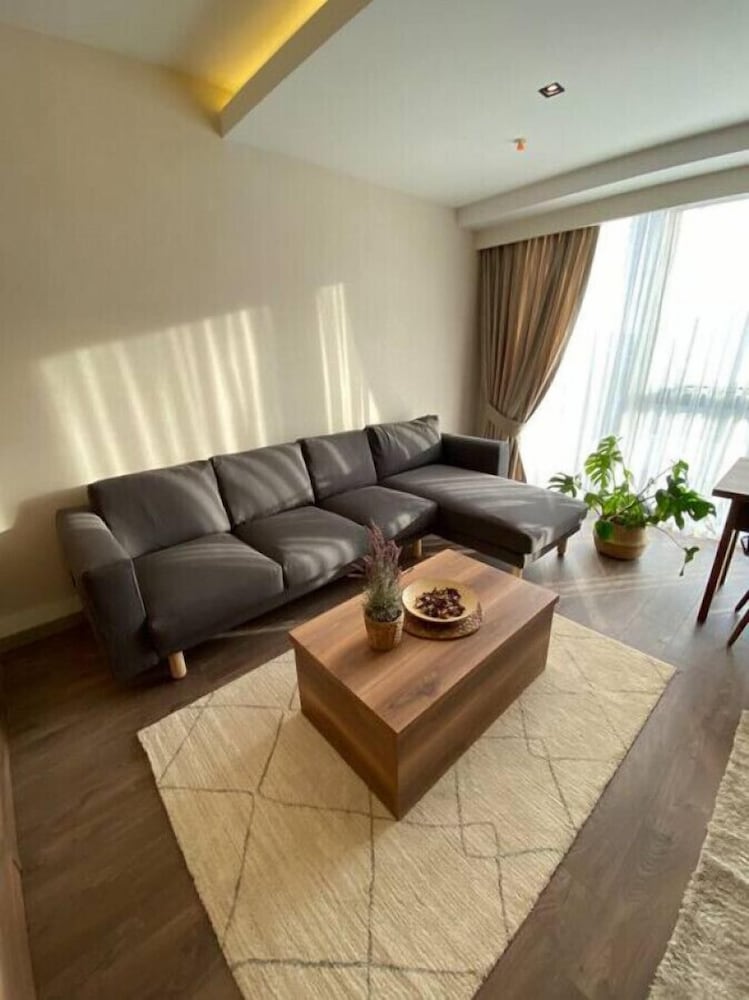 Apartment, Smoking photo 2