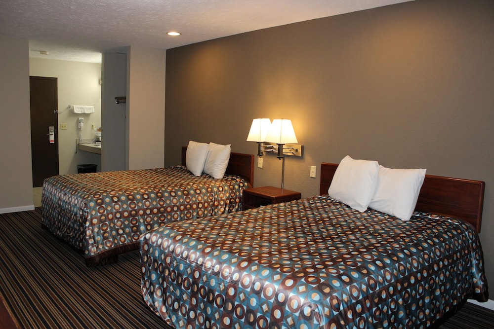 Room, 2 Queen Beds, Non Smoking - Photo 1