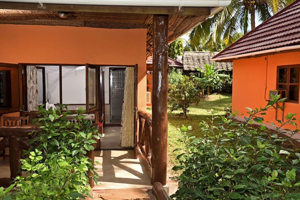Double or Twin with Sea View photo 3