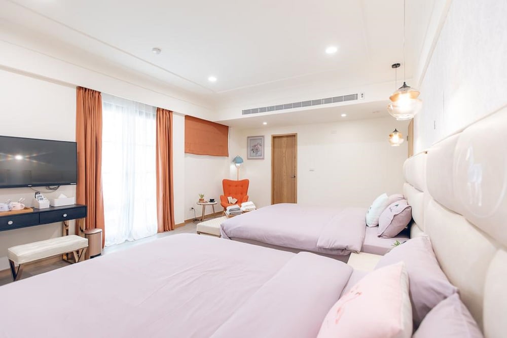 Superior Quadruple Room, Balcony photo 2