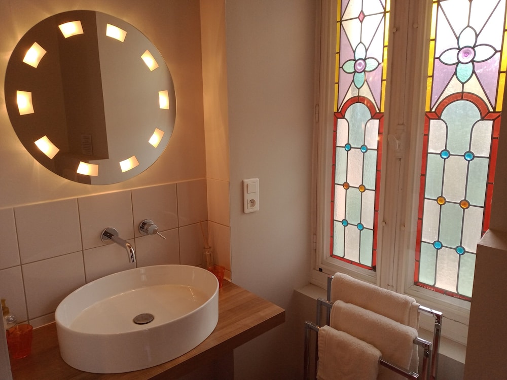 Comfort Double Room, Private Bathroom, Park View (Chambre Clos du Puits) - Photo 3