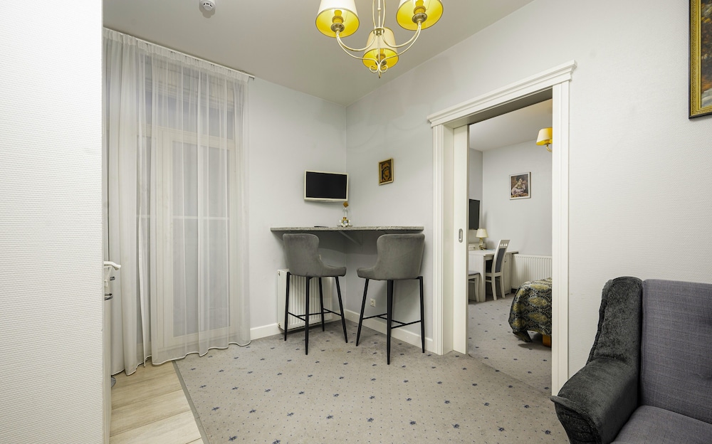 Business Room