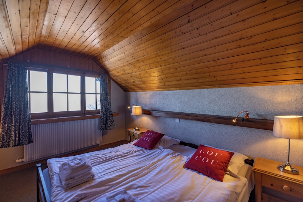 Economy Double Room, Shared Bathroom (Alpine) photo 2
