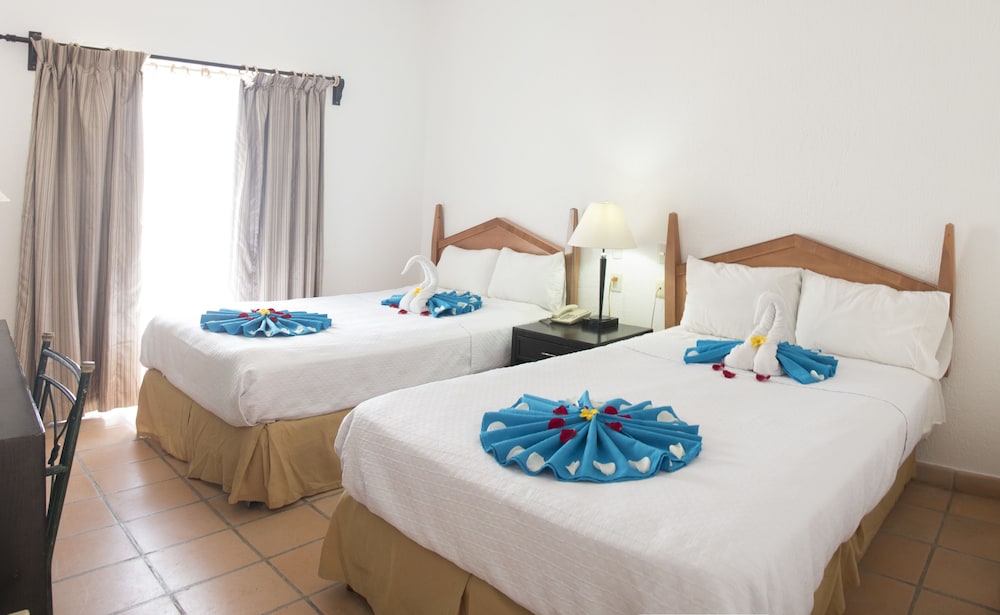 Standard Room, 2 Queen Beds photo 1