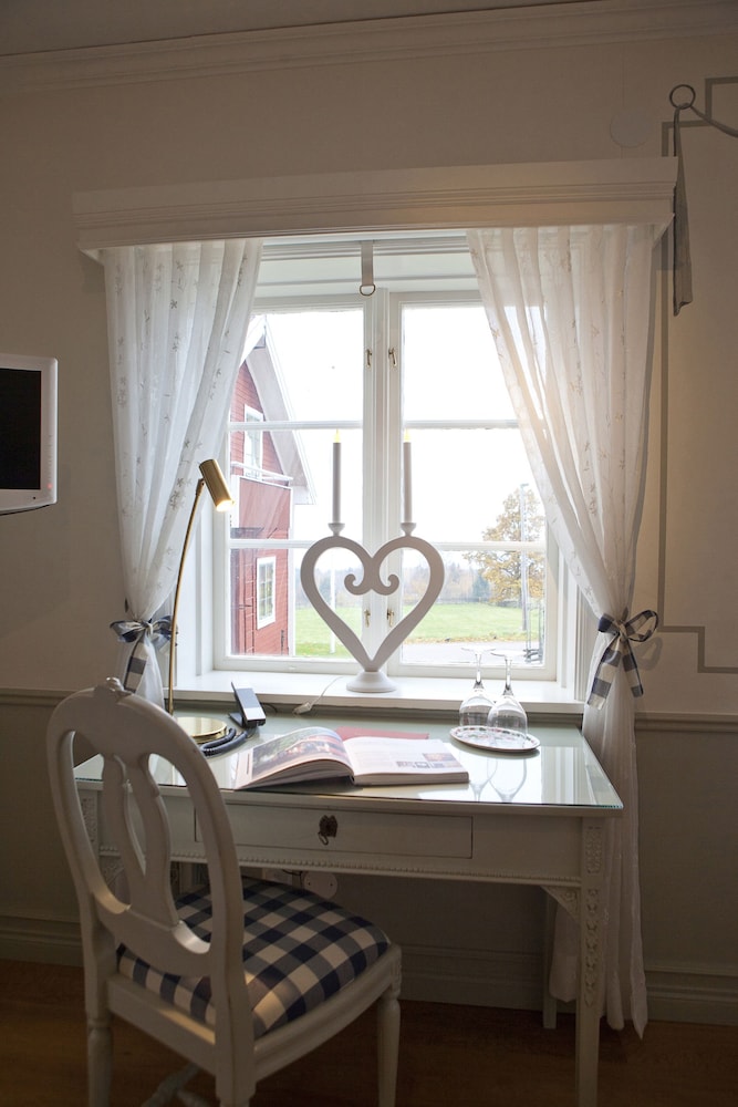 Romantic Studio Suite, Jetted Tub (Pets not allowed) photo 3