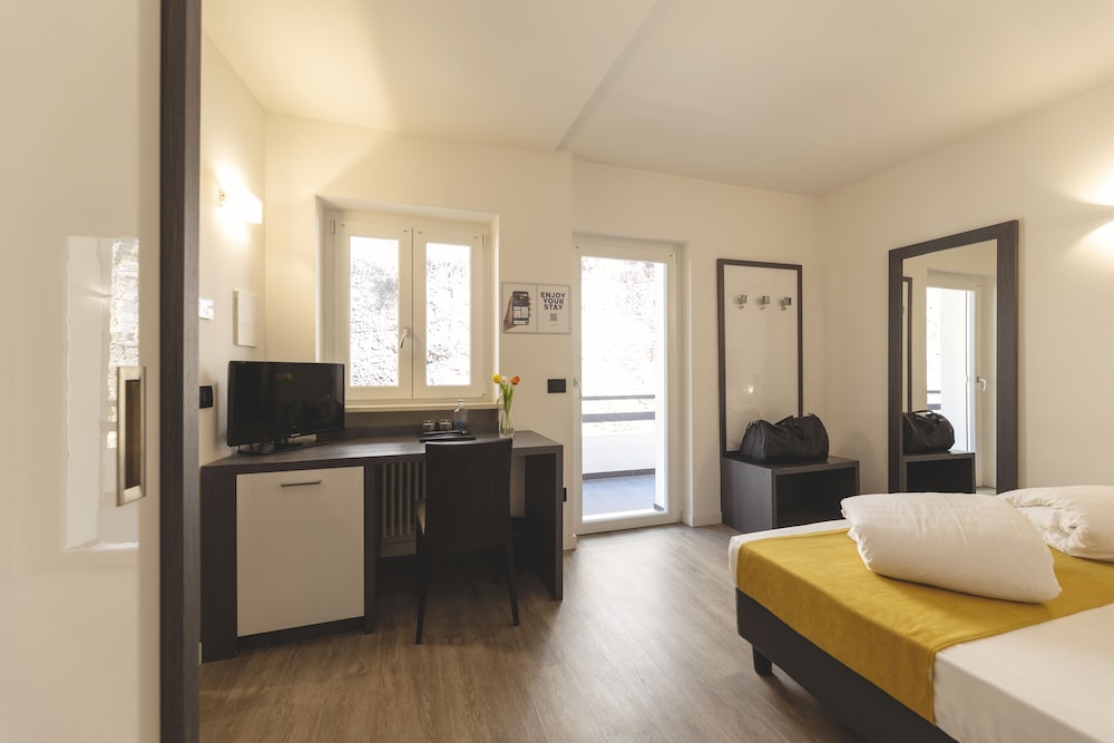 Standard Room photo 2