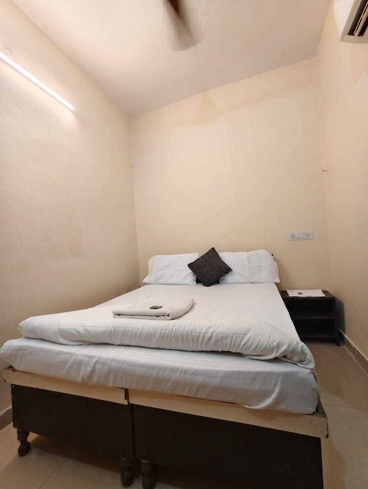 Triple Room, Shared Bathroom
