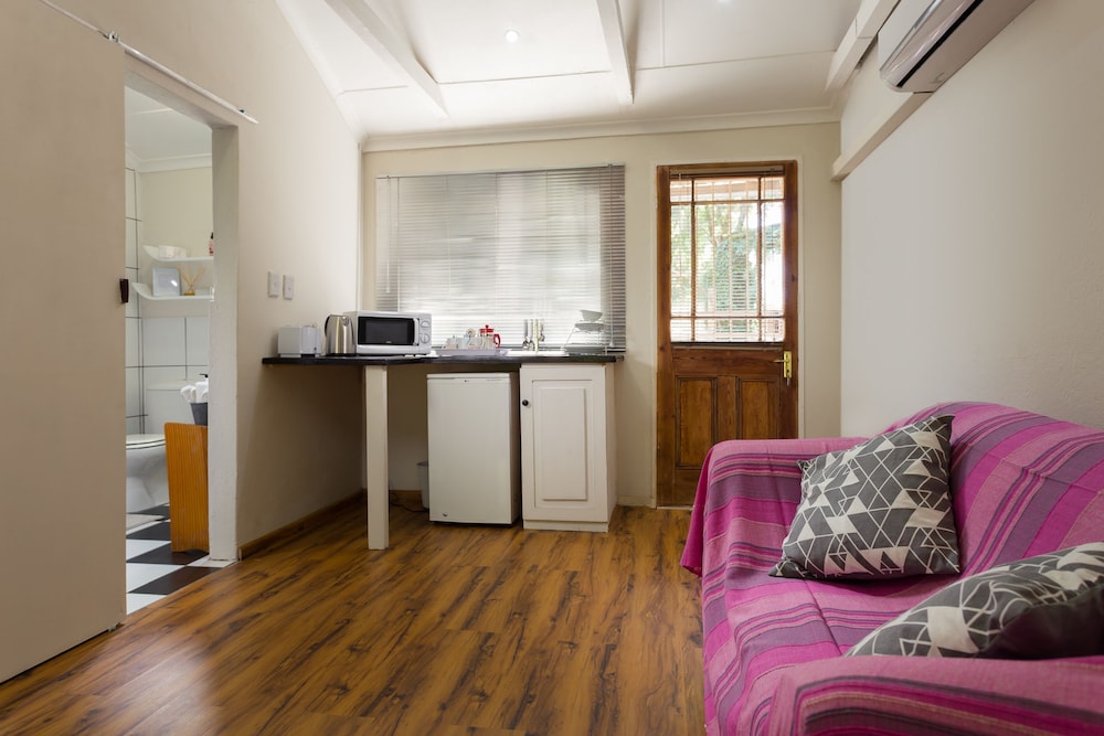 Borage Garden Suite photo 2