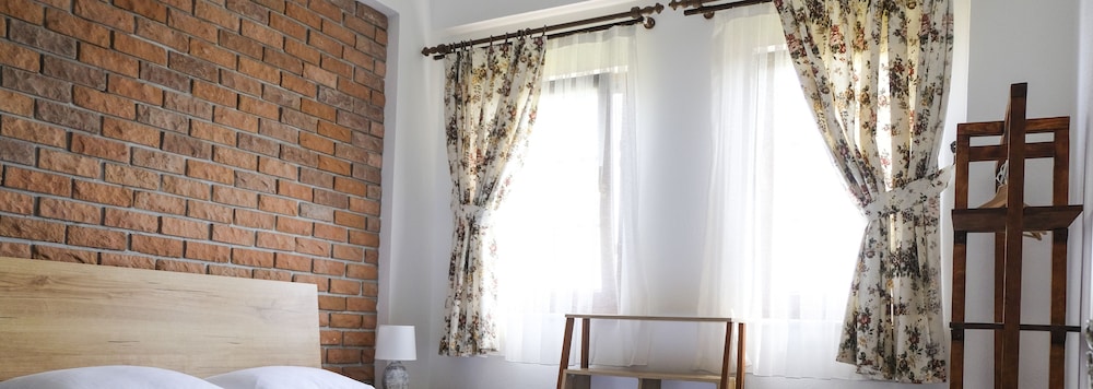 Standard Double Room, Garden View