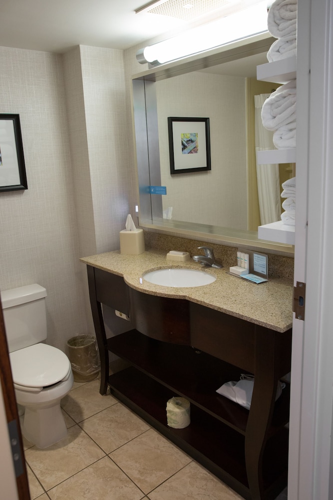 Suite, 1 King Bed, Accessible, Non Smoking - Photo 6