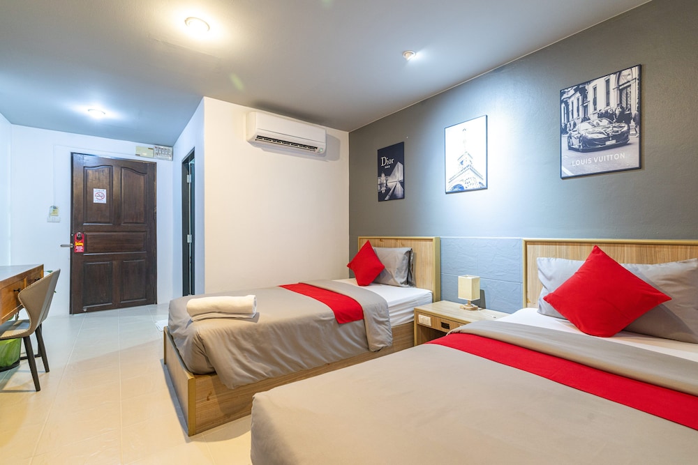 Standard Twin Room - Photo 6