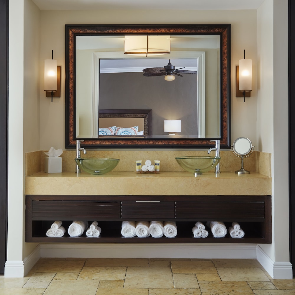 Lodge Oceanfront King Suite - Photo 5
