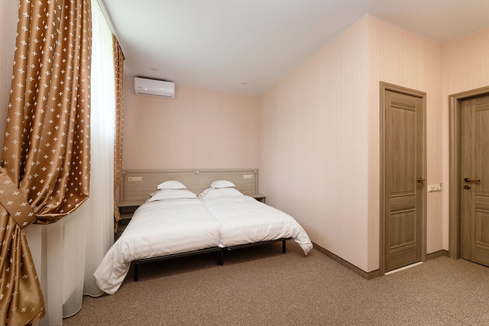 Economy Twin Room