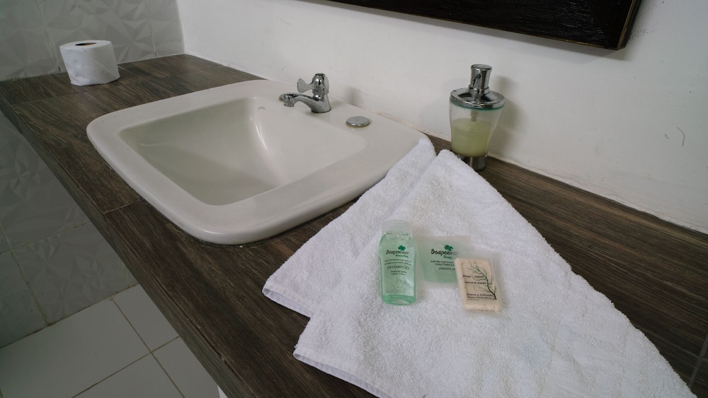 Executive Room, 1 Queen Bed, Accessible, Private Bathroom photo 2