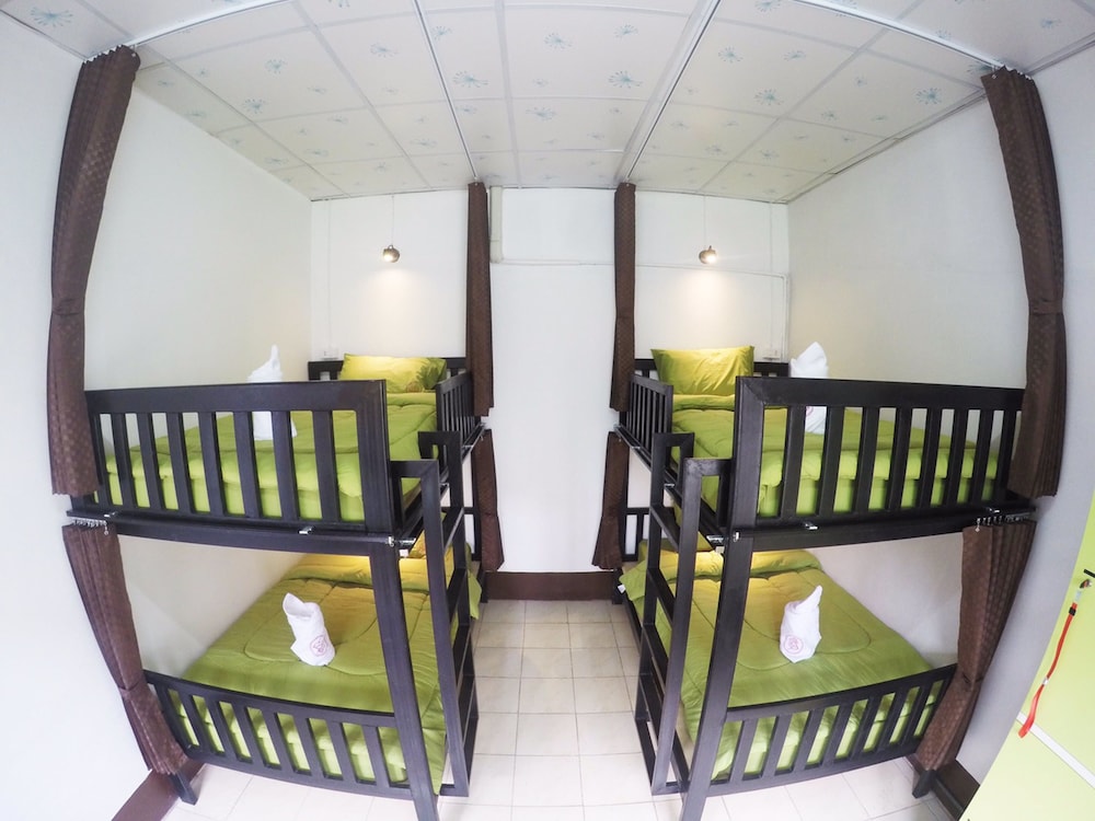 4 Beds Male Dormitory (C Zone)