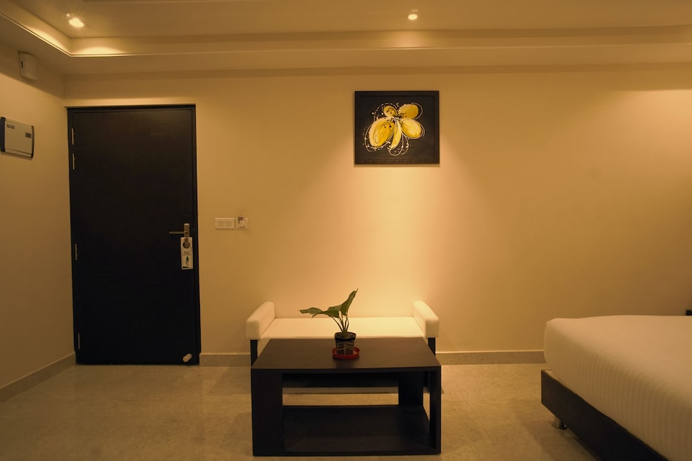 Executive Room - Photo 5