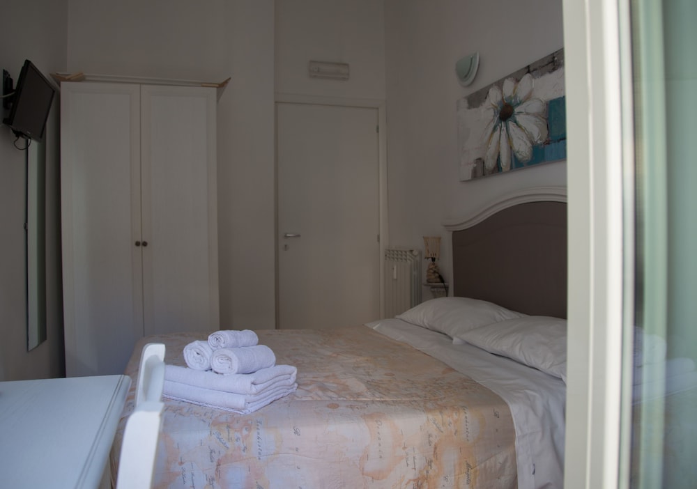 Economy Double Room, Balcony photo 2