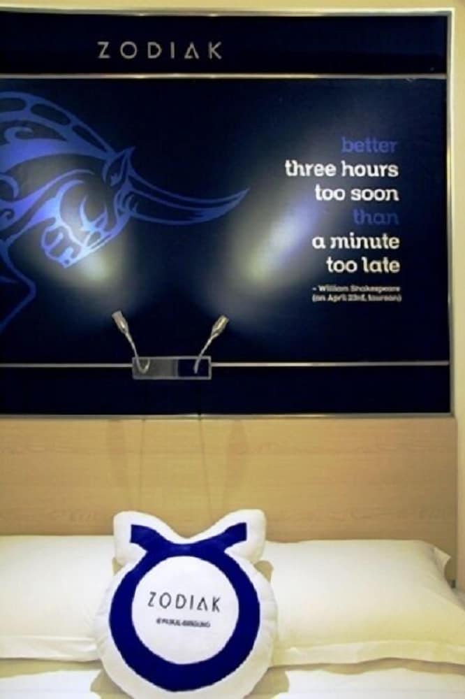 Suite Twin Room Only photo 2