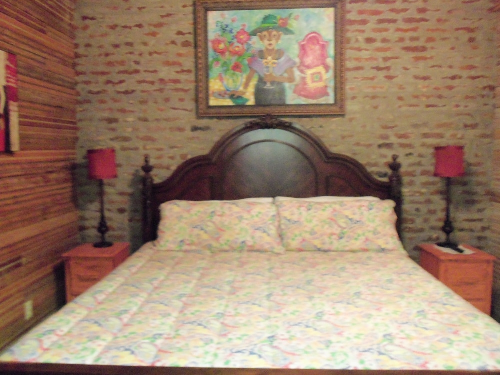 Basic Suite, 1 King Bed with Sofa bed photo 1