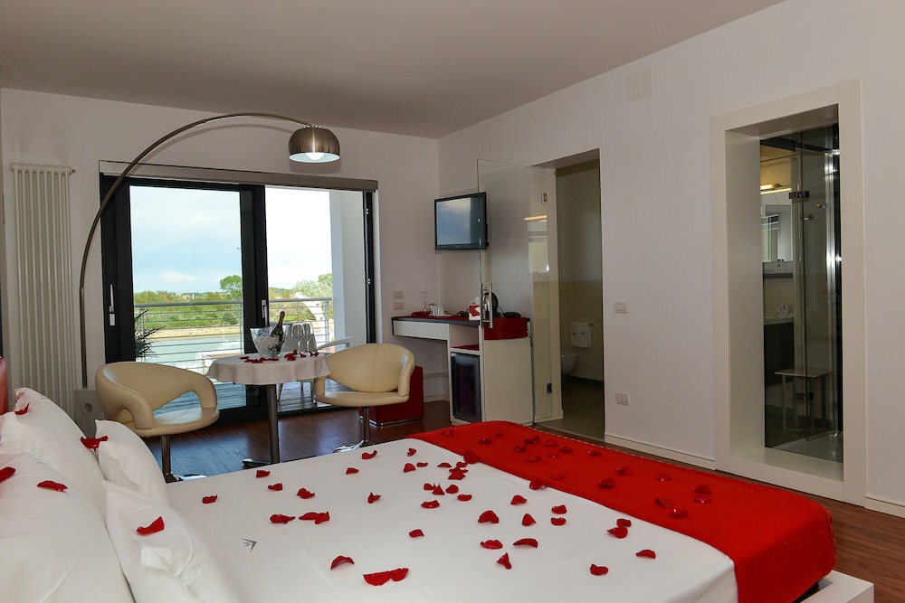 Romantic Suite photo 2