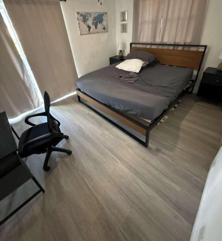 Modern King Suite Cozy Sofa Bed Near Everything, Fotografia 6