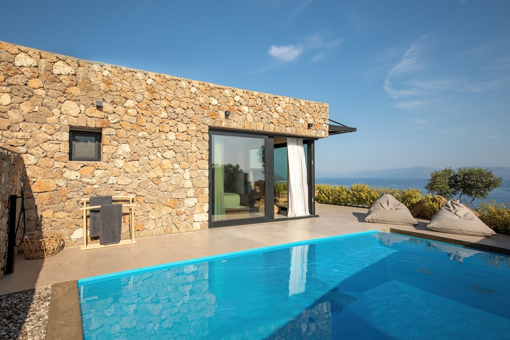 Junior Suite, 1 Bedroom, Private Pool, Sea View - Photo 11