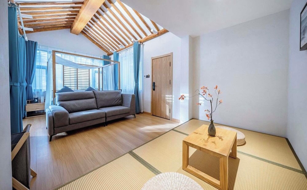 Deluxe Double Room, Hill View