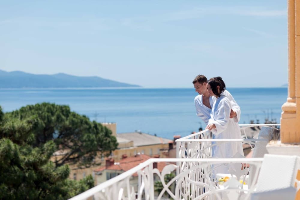 Suite, Balcony, Sea View - Photo 6