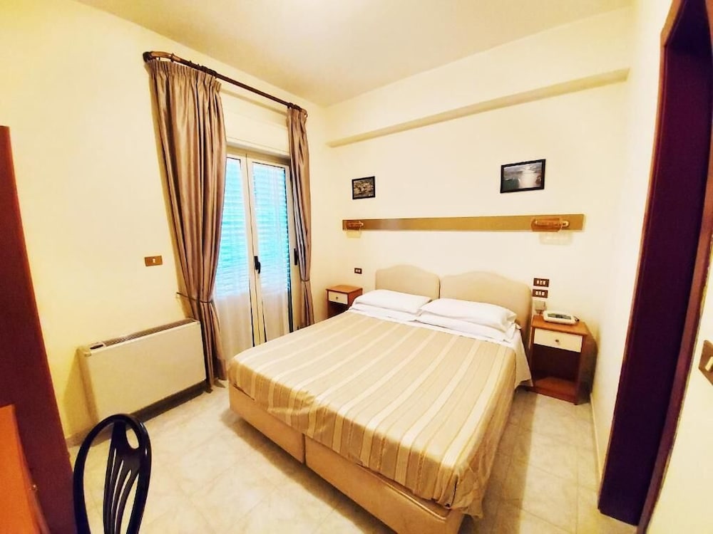 Basic Double Room, Sea View