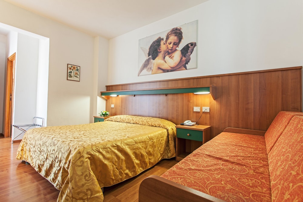 Triple Room - Photo 3