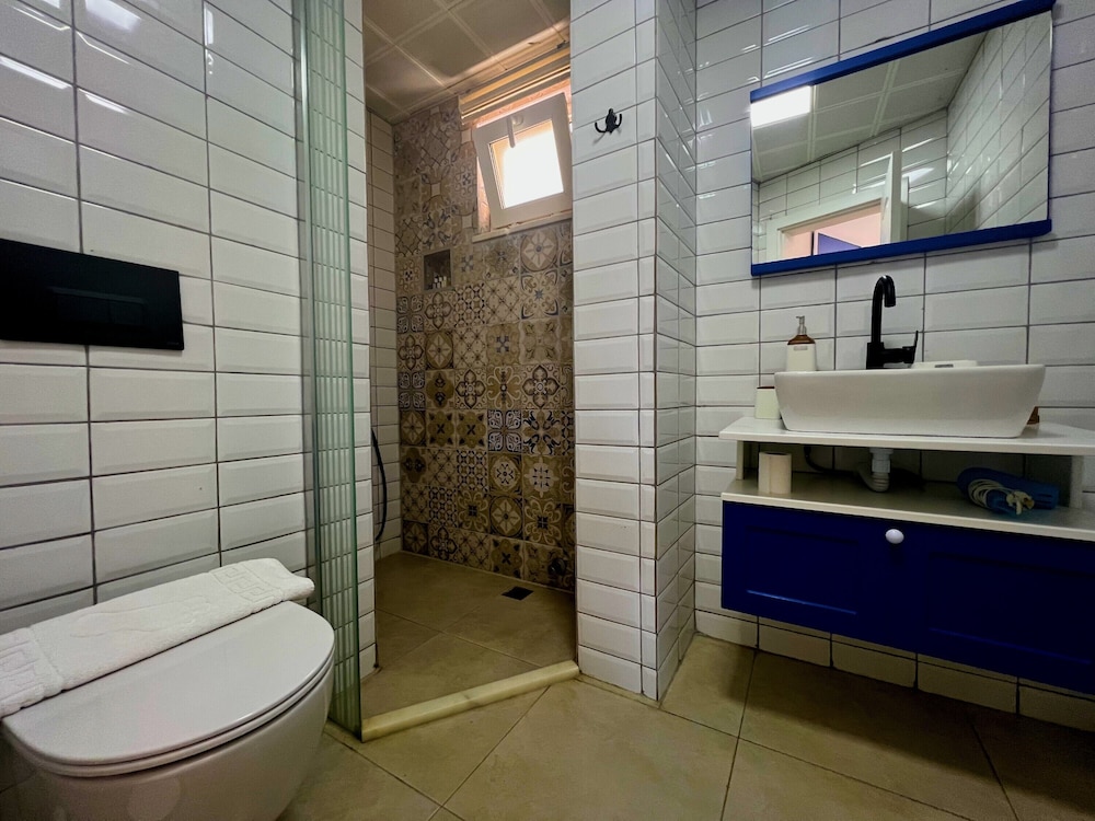 Standard Suite, 1 Bedroom photo 2