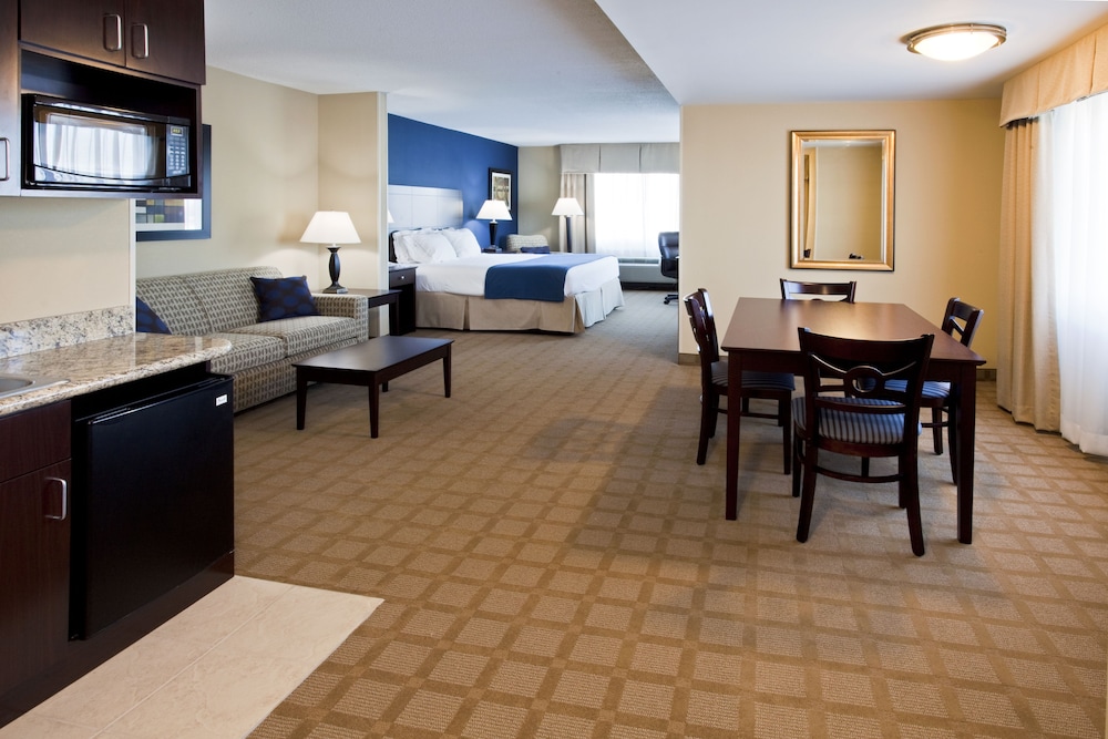 Suite, 1 King Bed with Sofa bed (Extra Floor Space) - Photo 6
