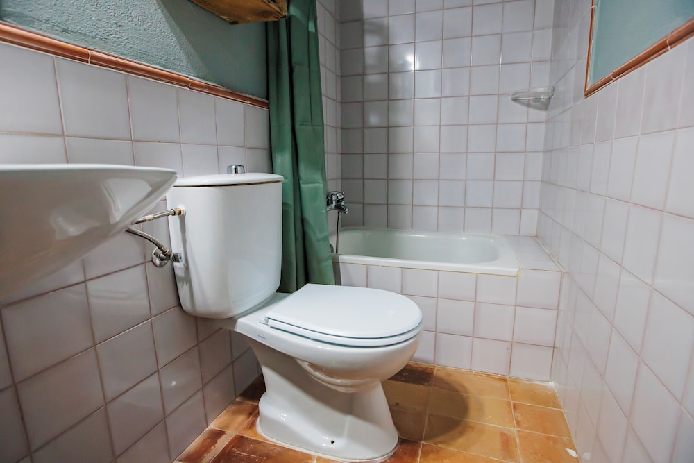 Basic Double Room photo 3